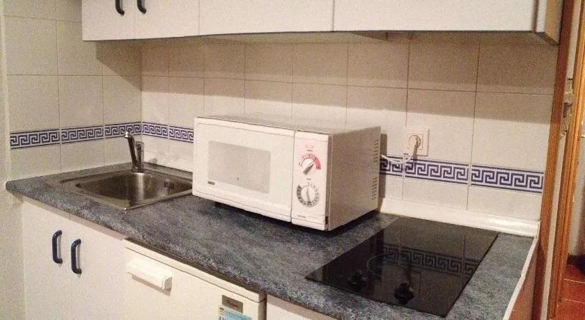 Apartamentos Las Tuyas 3000