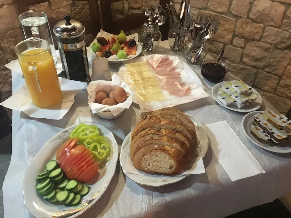 Heraklis Hotel