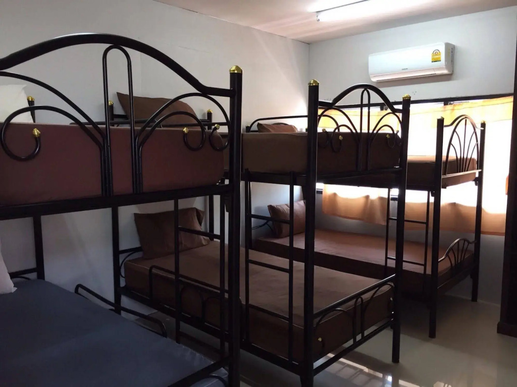 V2 Seagate Hip Hotel - Hostel