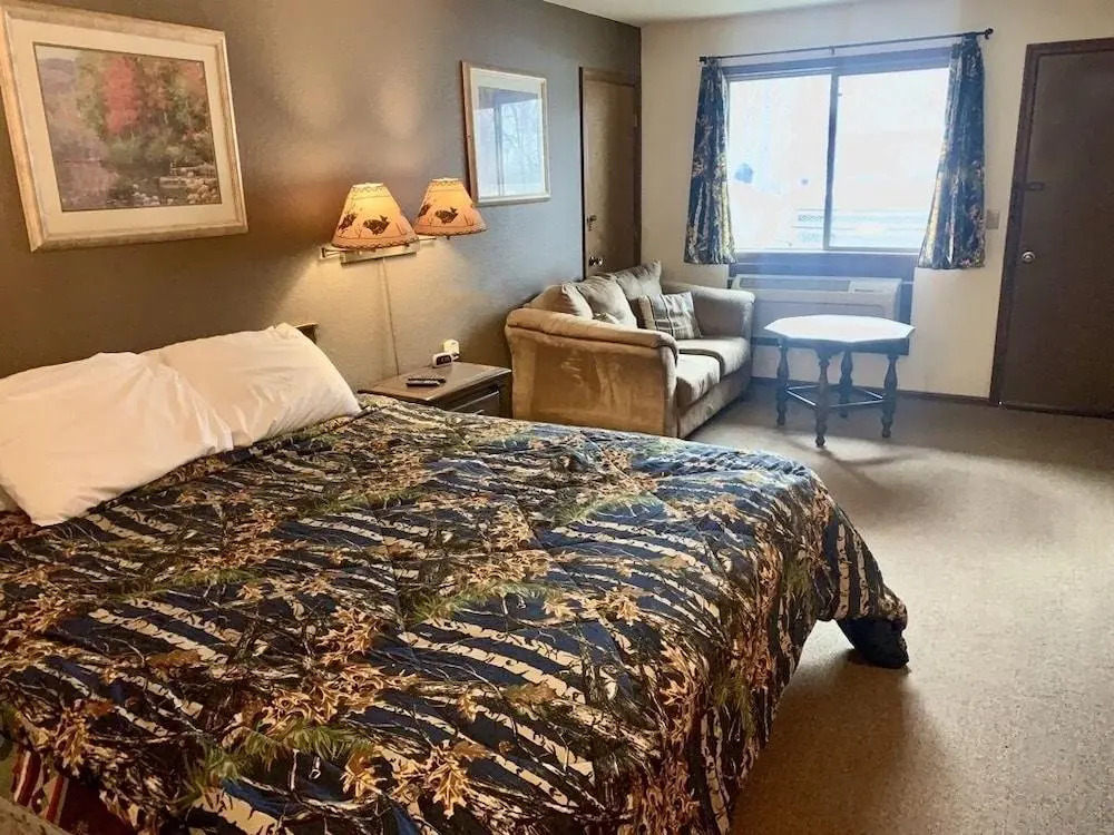 Hidden Lake Resort