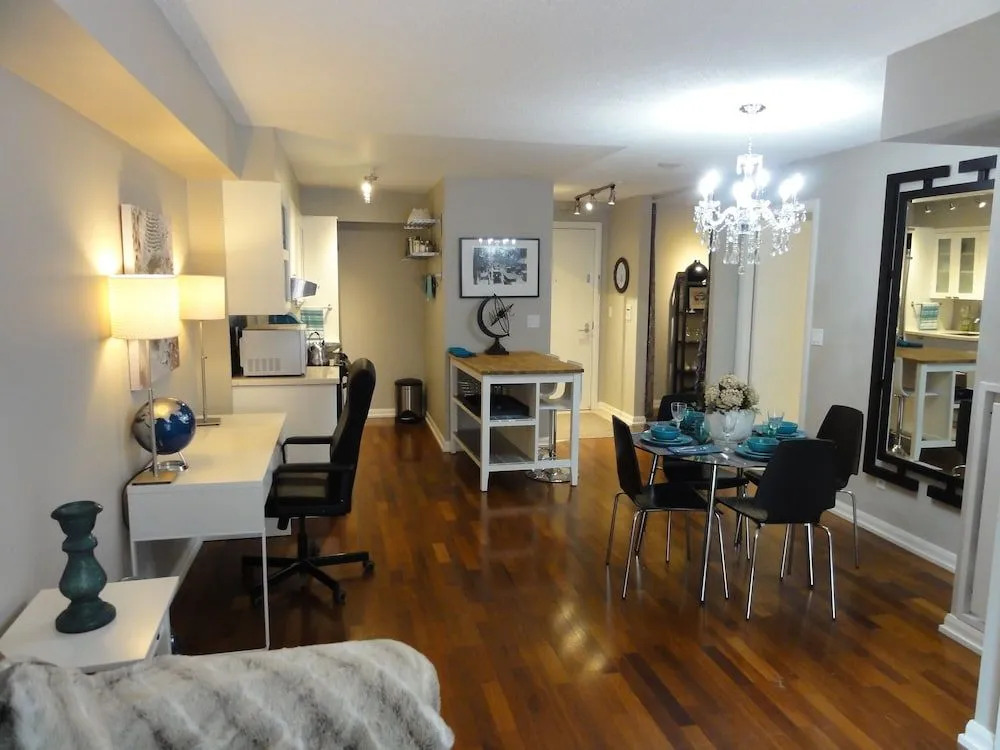 Beautifully Decorated 1BR Unit