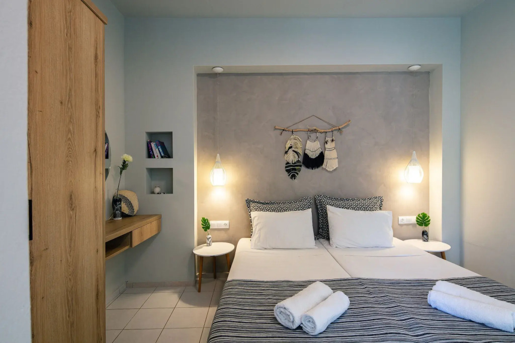 Anthos Apartments