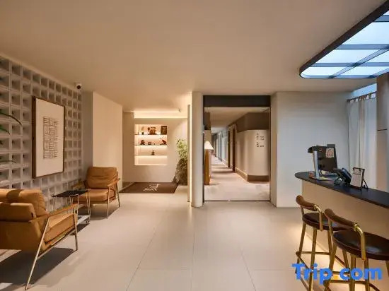 Floral Hotel·Seven Miles of Hotels