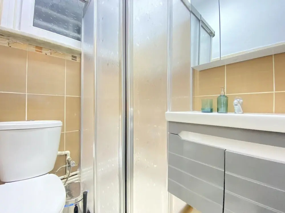 Lovely Home With Backyard in Cihangir