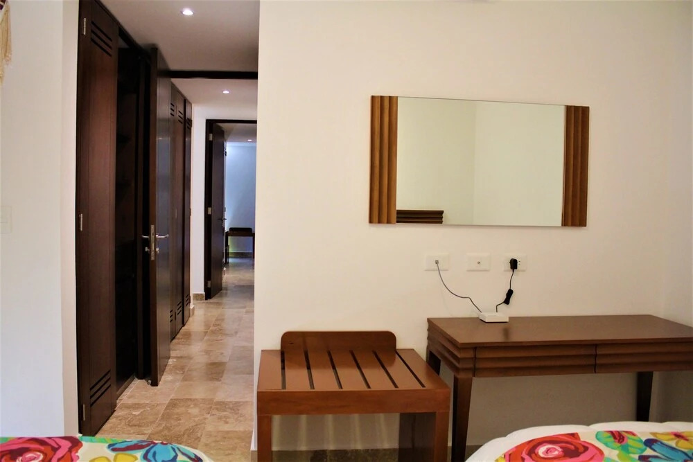 Profound relaxation in 2BR Condo with pool view by Happy Address