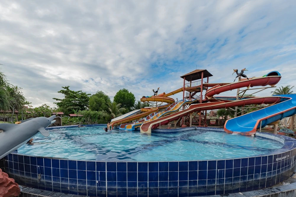 Urbanview Hotel Tropical Ketapang by RedDoorz