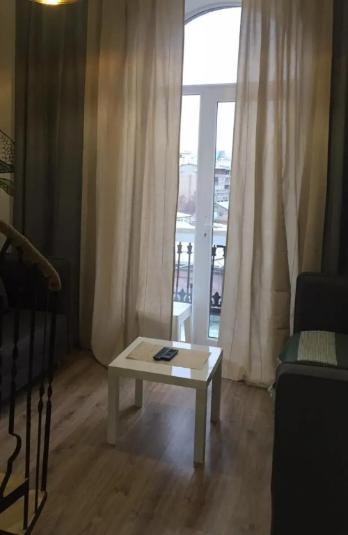 apartment 7