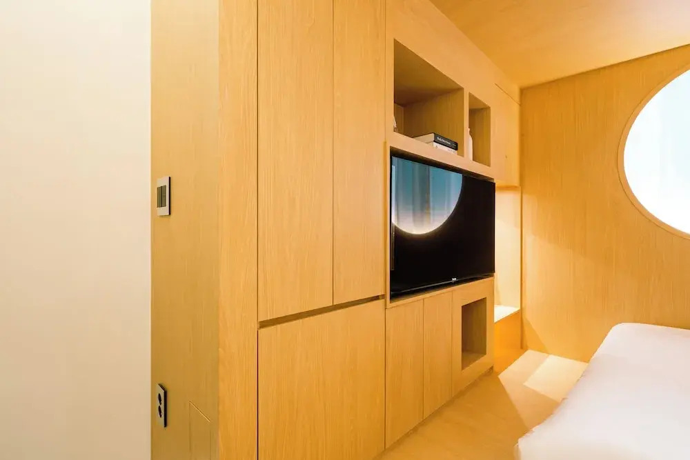 Y Collection by Unboundi Gyeongju