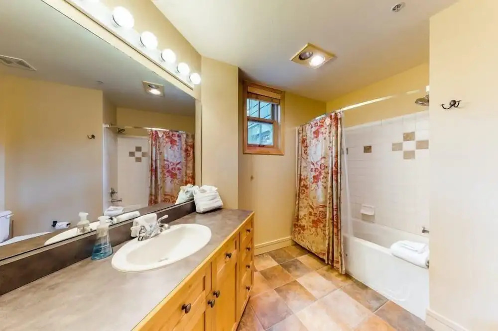 8166 Silver Mill