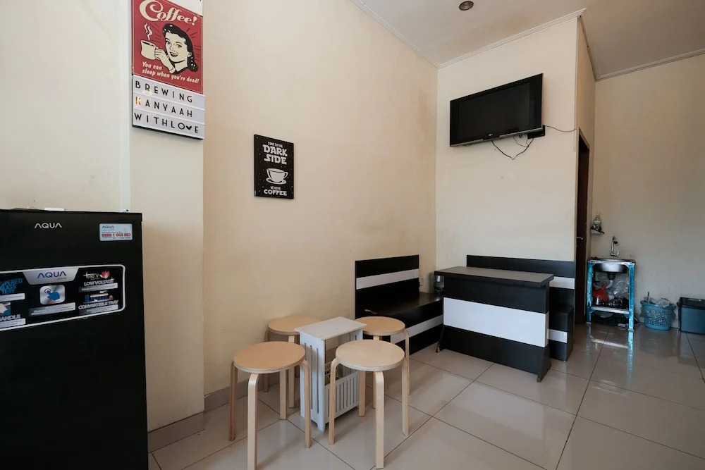 RedDoorz at Buah Batu 5