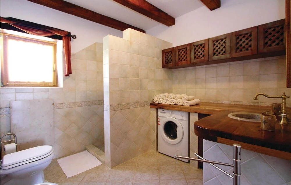 Nice Home in Baderna With Wifi and 2 Bedrooms