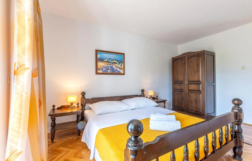 Awesome Apartment in Duce With Wifi and 1 Bedrooms
