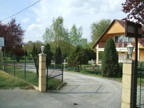 Tó Vendégház