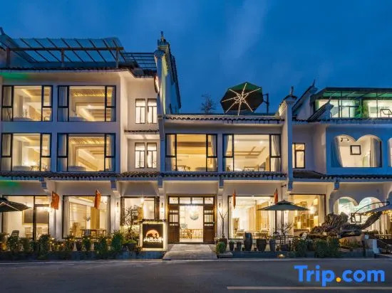 Fanjingshan Mountain and River Sample Homestay