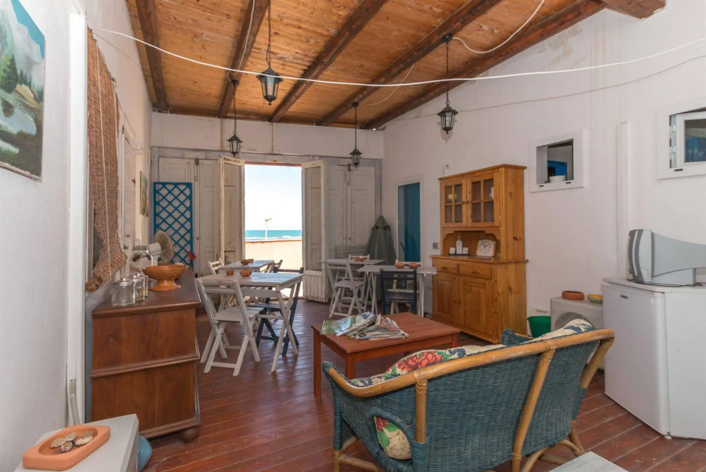 Plaza Beach Hostel