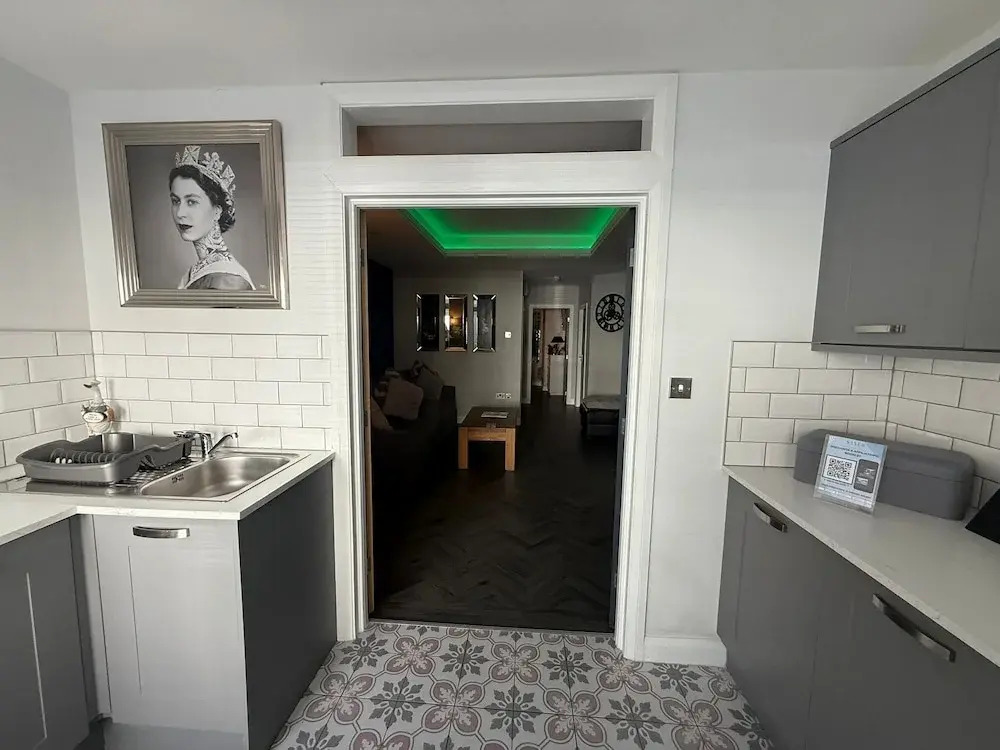 Eden Suite Sasco Apartments