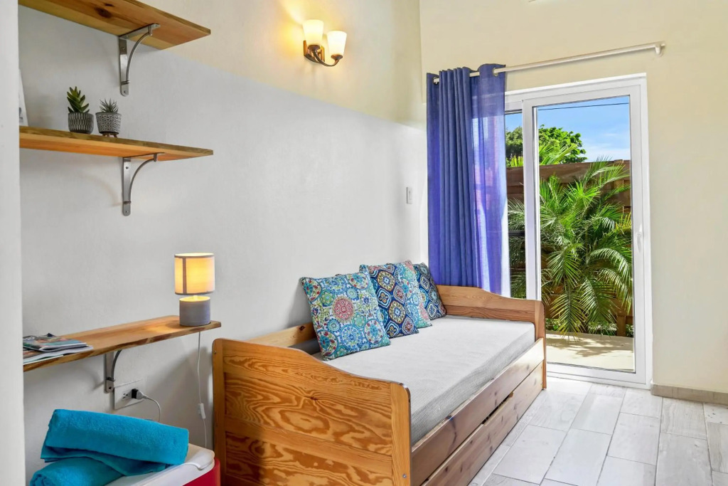 Anaté Beach Apartments, Mangel Alto