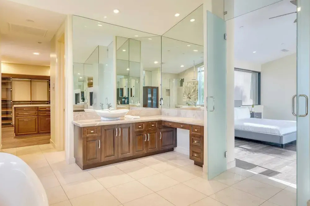 Luxe Scottsdale Oasis With Pool, Hot Tub, Firepit and Outdoor Lounge Avantstay
