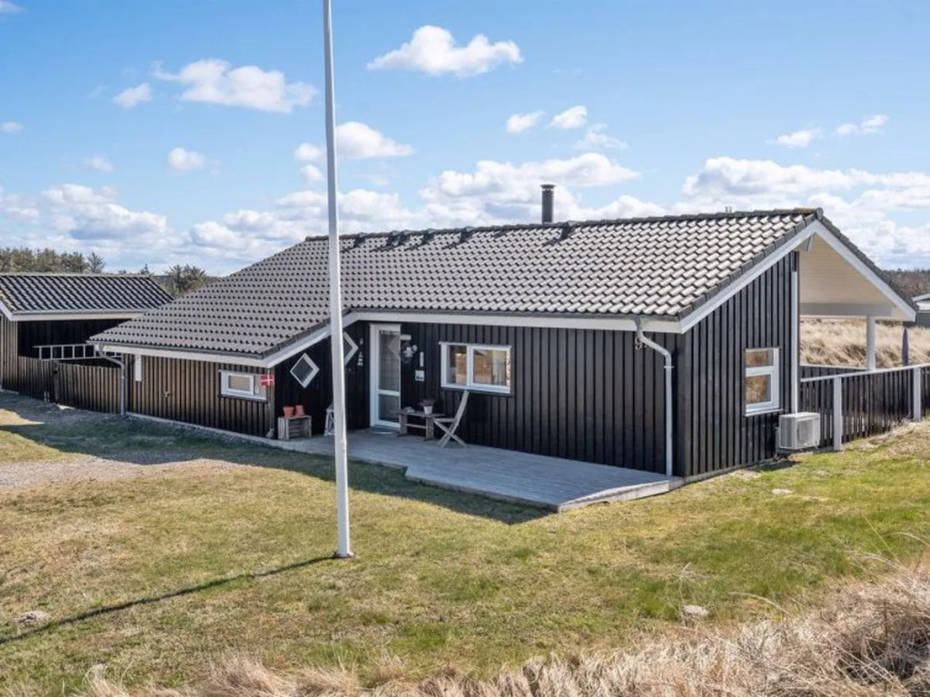Holiday Home Caro - 807m from the sea by Interhome