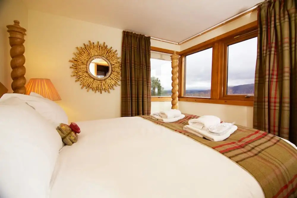 Pine Ridge Lodge