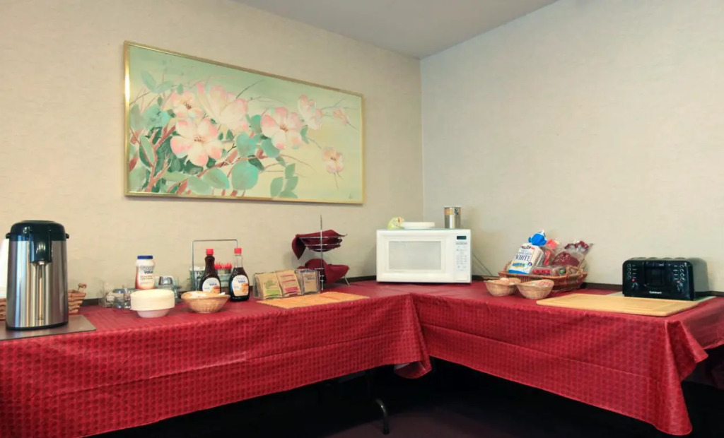 Americas Best Value Inn & Suites-Forest Grove/Hillsboro