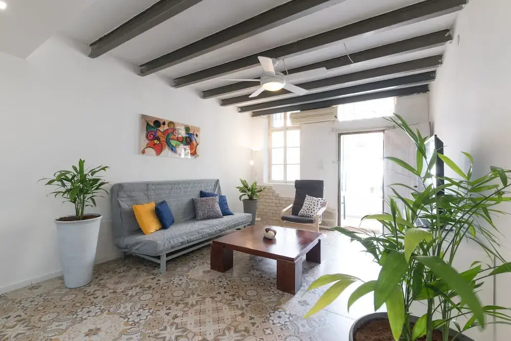 Gorgeous Apt in Neve Tzedek with Parking