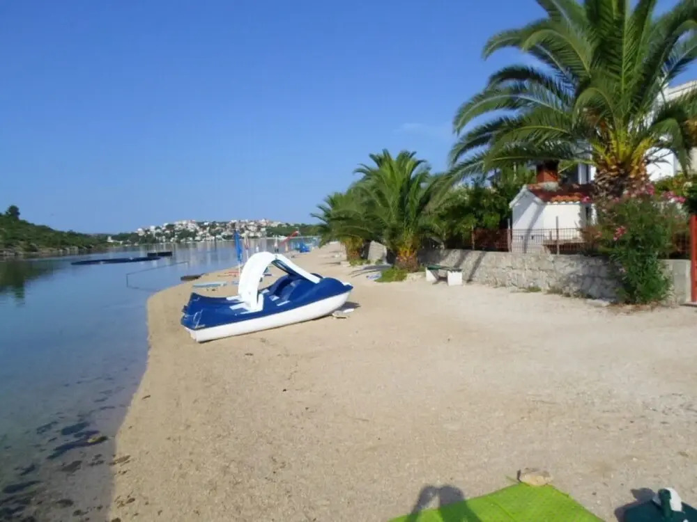 Mio - 100 m From Beach - A2