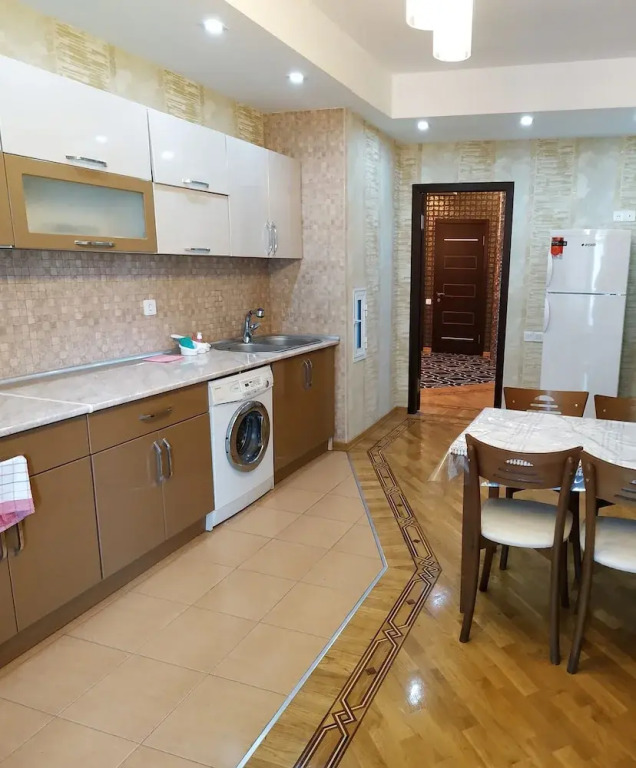 Bakuvi Tourist Apartment B096