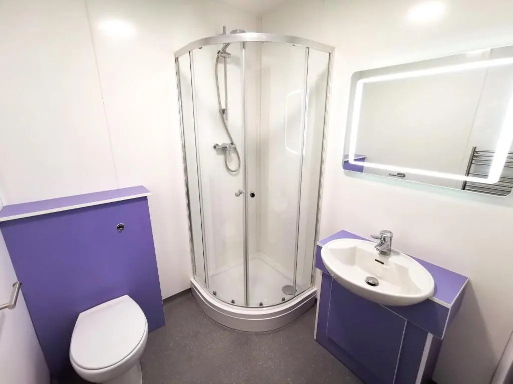 Cwtsh Hostel Central Swansea, Social & Modern, Near Train Station