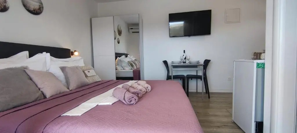 Rooms Lucky
