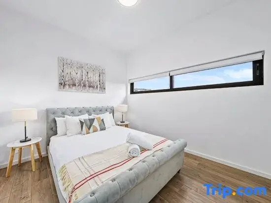 Rooftop 2 Bed Apt With Terrace at Newtown