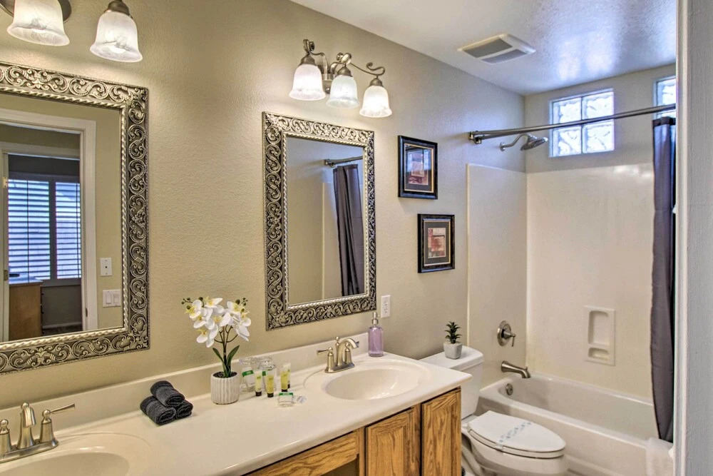 Chandler Retreat w/ Pool, Hot Tub & Grill!