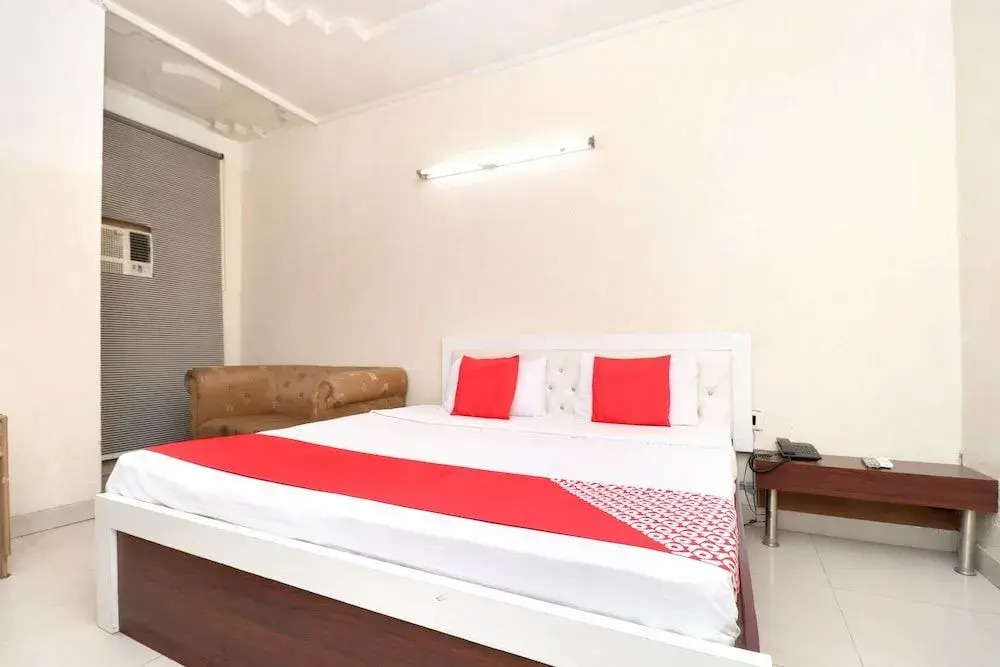 Hotel Gulshan by OYO Rooms