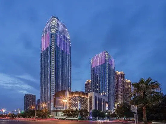 Western Fortune Hotel (Fuzhou Mawei Famous City Center)