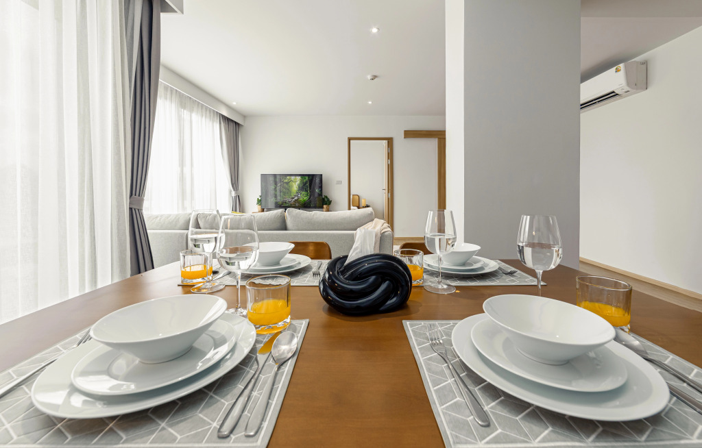 Квартира Bright & Spacious 1BR at Laguna Beachside