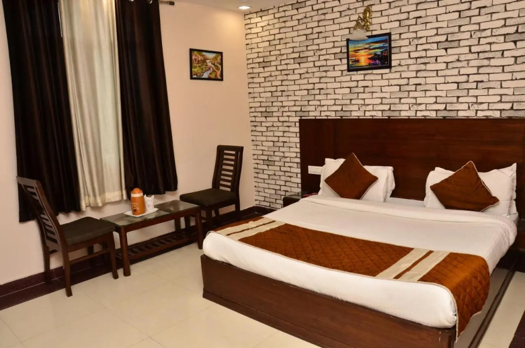 Hotel 49
