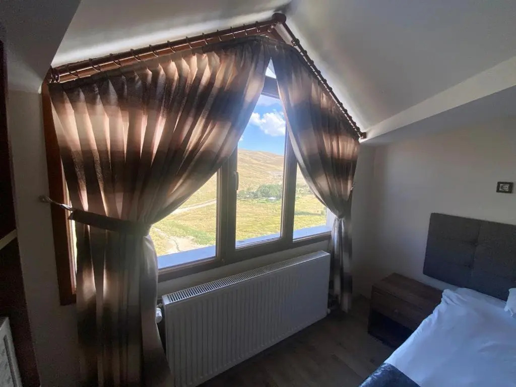 Zümrüt Palas Otel