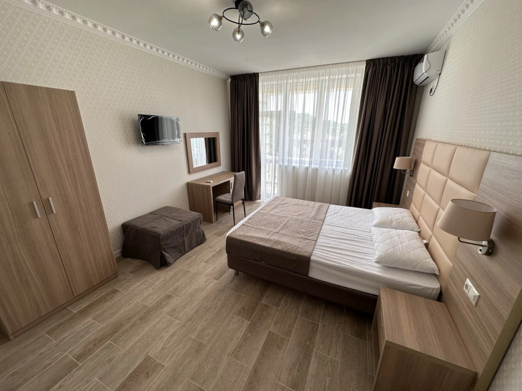 Ani Loo Hotel