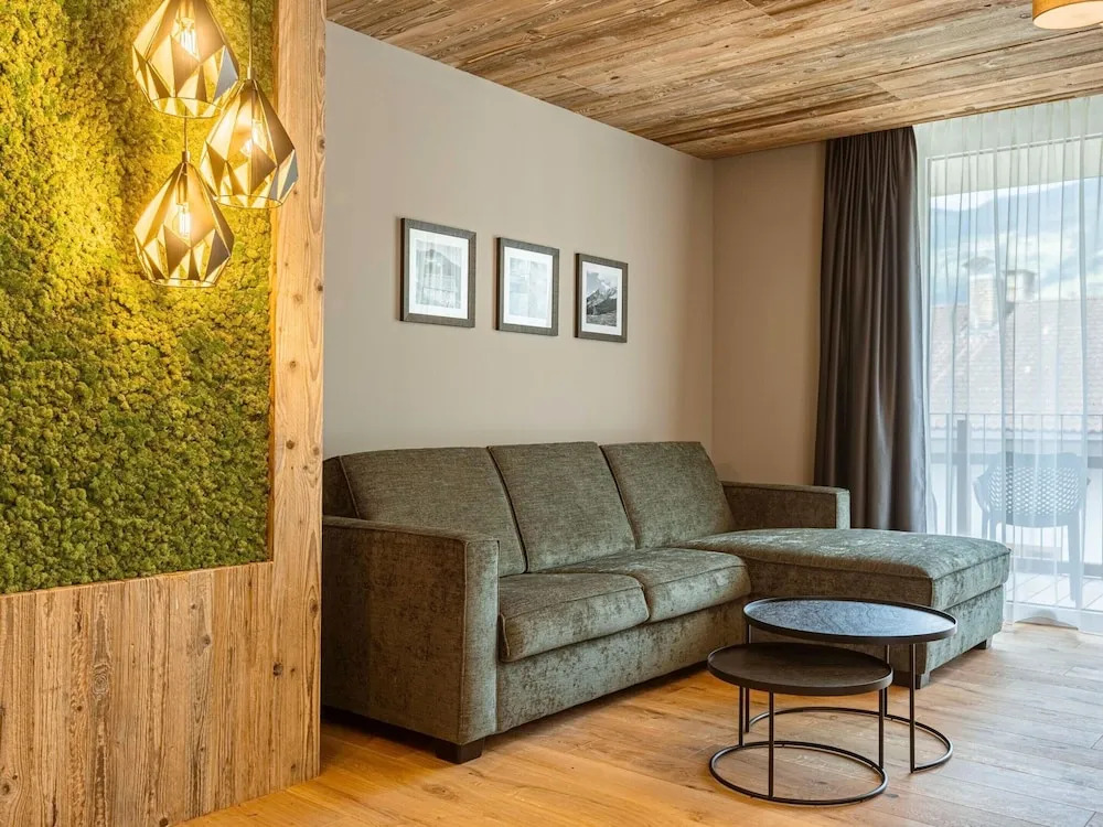 Modern Holiday Apartment With 2 Bedrooms in Fugen