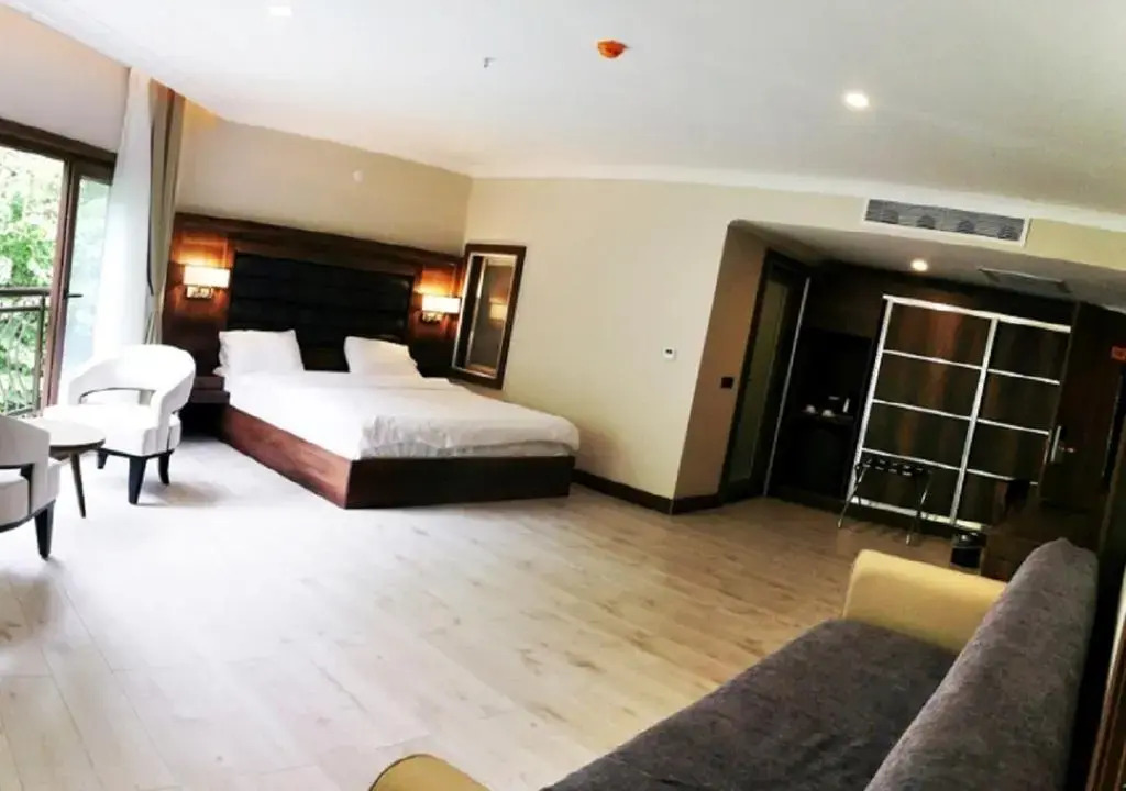 Şelale Otel