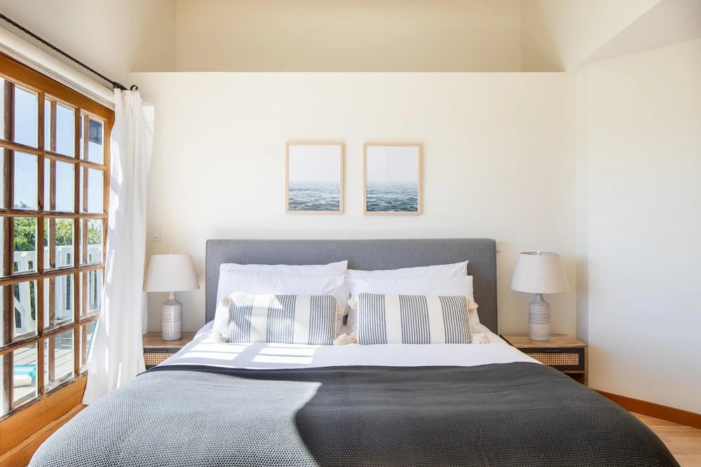 Sebastian by AvantStay | Malibu Home w/ Pool, Hot Tub & Ocean Views - Sleeps 16