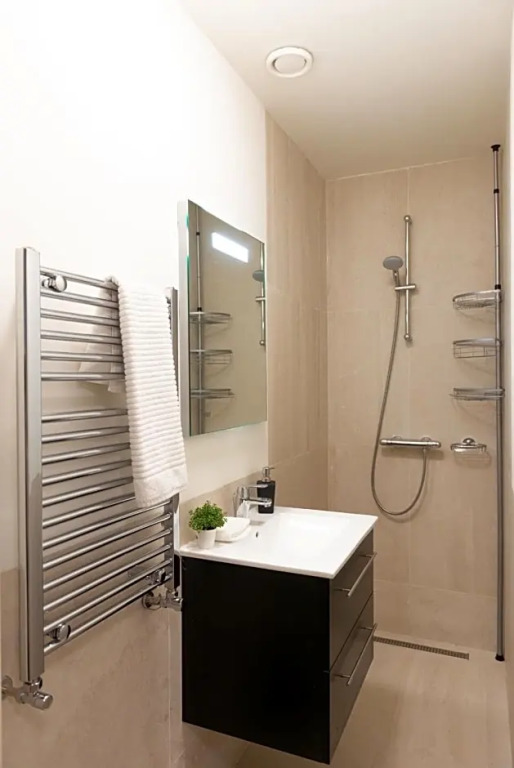 Canal View Apartment