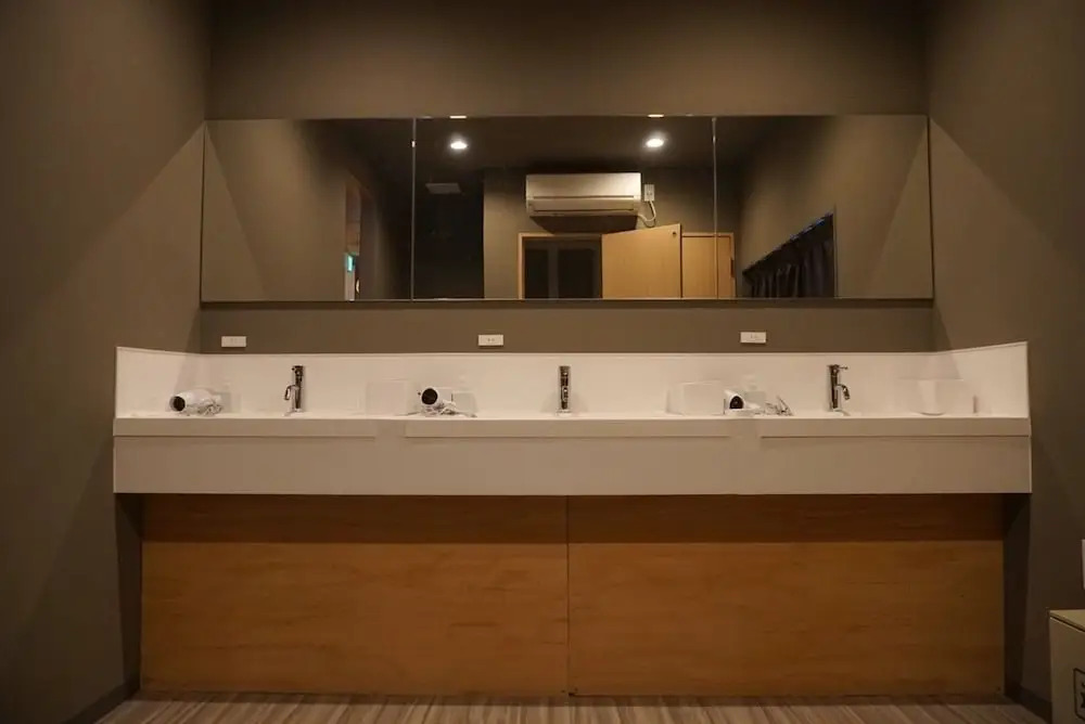 Sekai Hotel Yanagi - Hostel