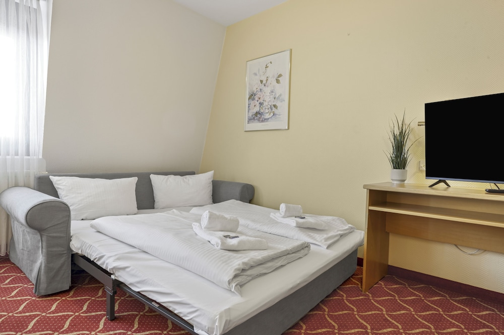 XZLLENZ light Hotel