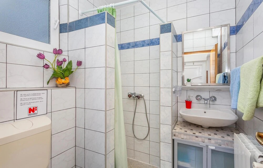 Amazing Home in Silo With Wifi and 1 Bedrooms