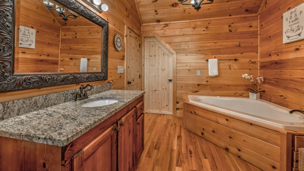 Cozy Bear Cabin by Escape to Blue Ridge
