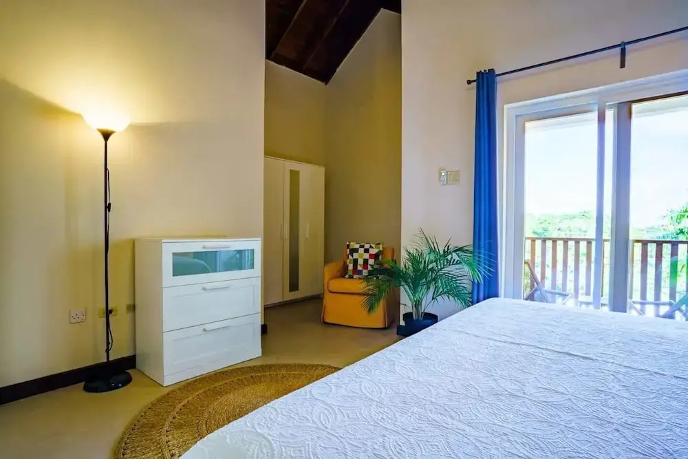 HOSPITALITYEXPERT 2BR Townhouse 1, MoBay, Sleeps 6 - Pool, Beach & Private Chef
