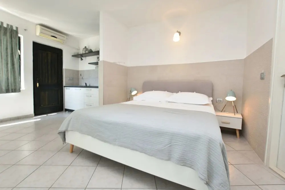 Apartments Uvala