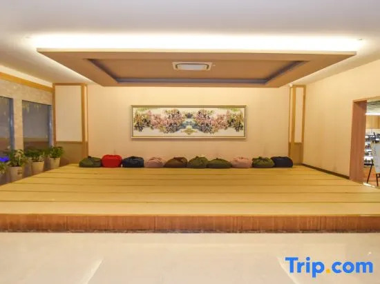 Tangland Hotel