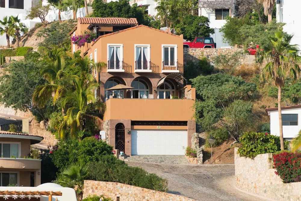 Ocean View 4BR Villa Steps From Cabo: Villa Haydee